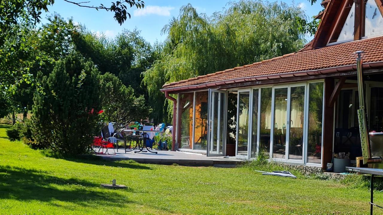 Ohana Boutique Hotel Vistea de Sus Exteriör bild