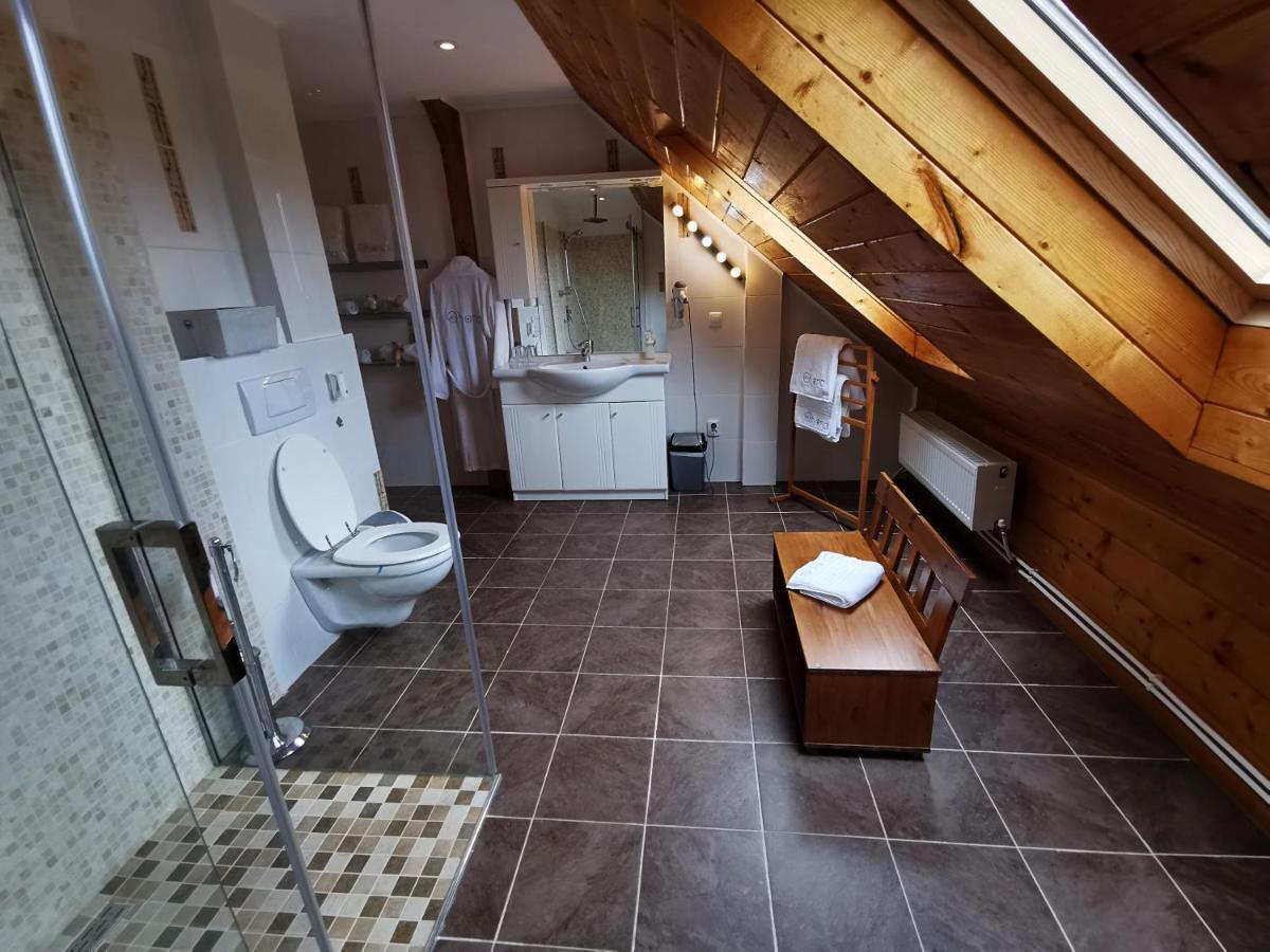 Ohana Boutique Hotel Vistea de Sus Exteriör bild